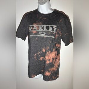 Men’s Oakley bleached T-shirt from the buckle